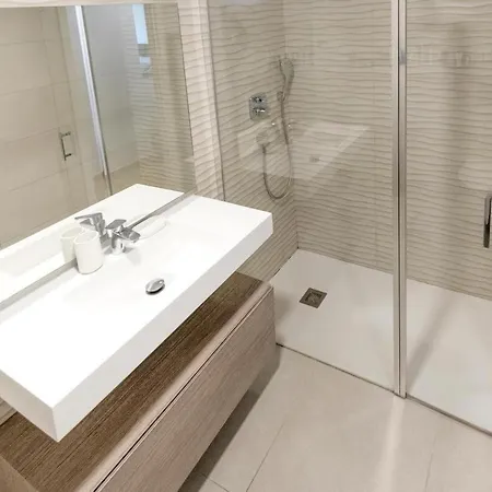 Waterfront Seaview Apartamento